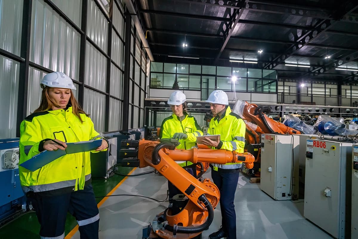 Smart Factory Manufacturing Environment